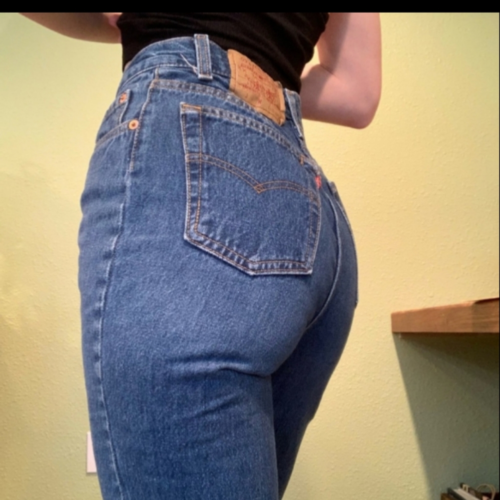 Like New,RARE,ICONIC, Vintage 501,High Rise, Straight,Tapered Legs, Mom Jeans 👖